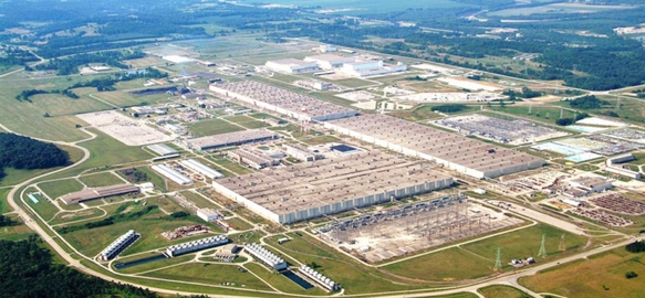 The Portsmouth Gaseous Diffusion Plant, south of Piketon, which opened in 1954, produced weapons-grade uranium for the U.S. military.